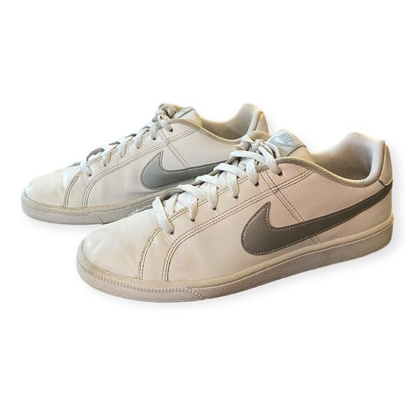 Nike Women's Court Royale White Silver Sneakers Size 10 749867-100 - Picture 1 of 8